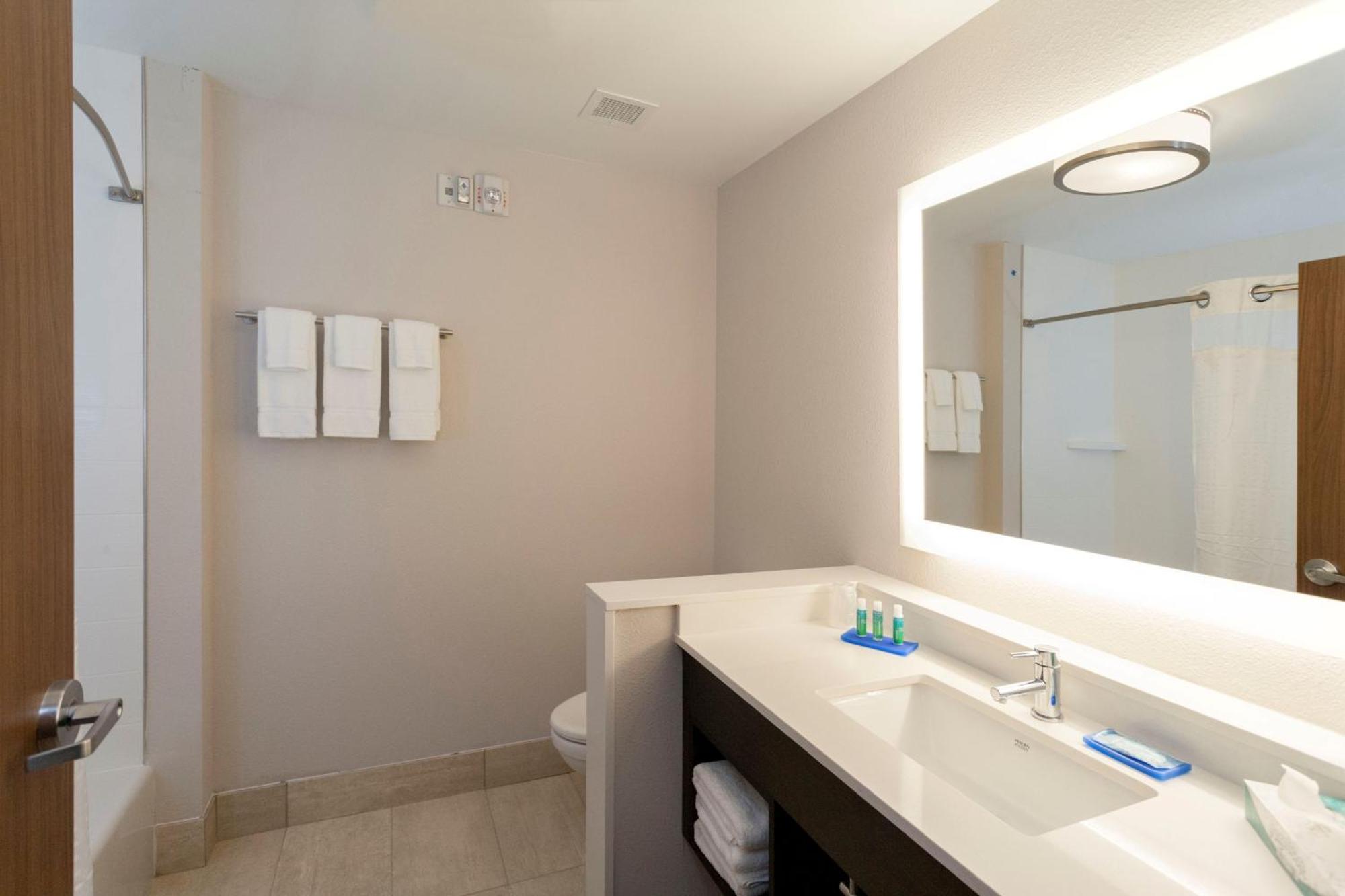 Holiday Inn Express & Suites Murfreesboro West By Ihg Bagian luar foto